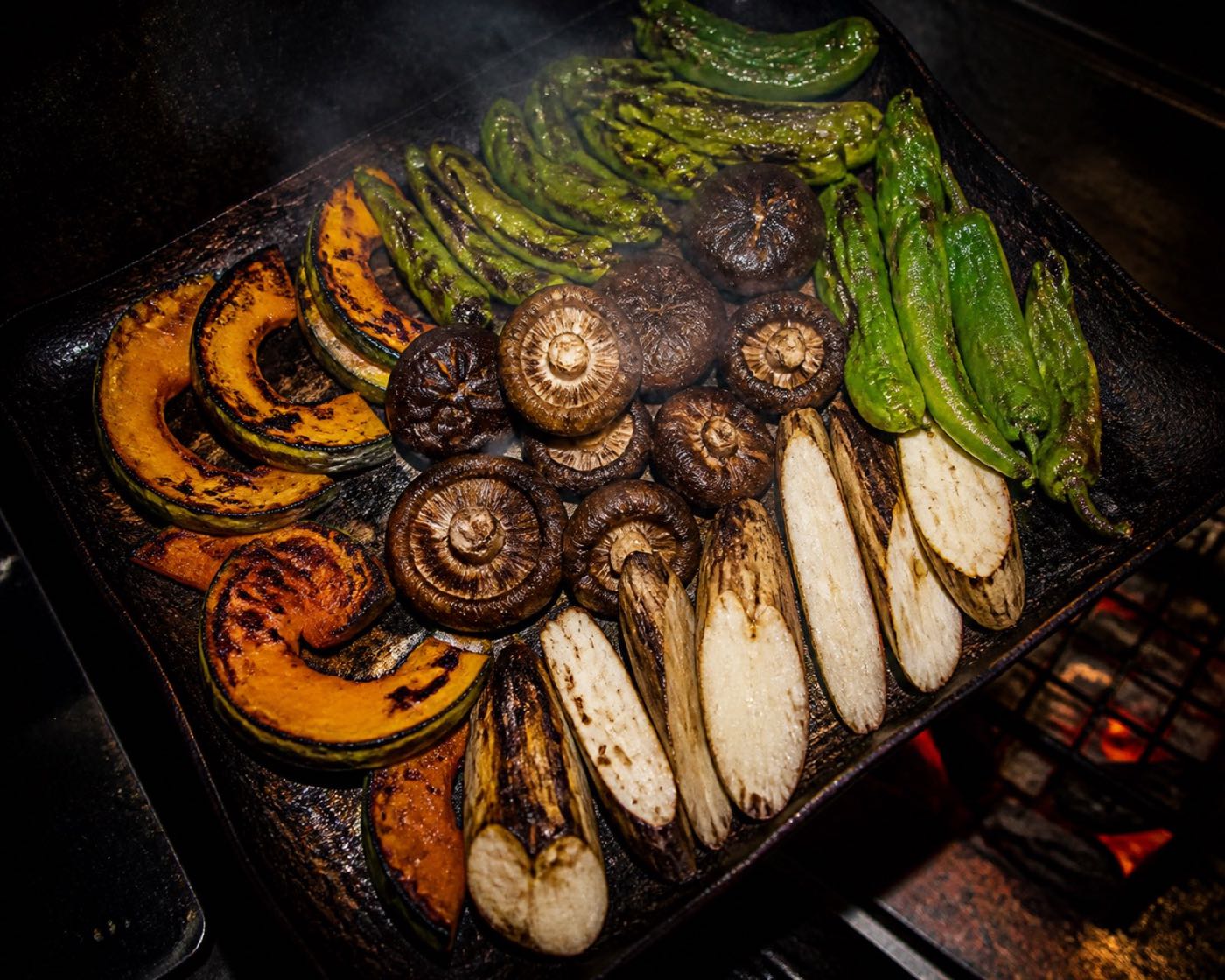 炭火で焼いた季節野菜
